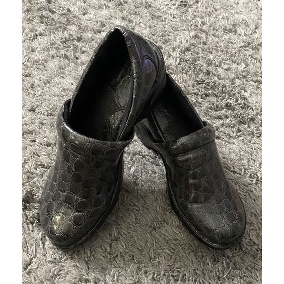 B.o.c. Womens Peggy Clogs Gray Patent Crocodile Round Toe Slip On Size 8 - Picture 1 of 10